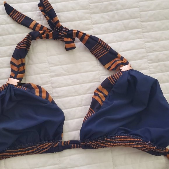 Bikini - Picture 6 of 6